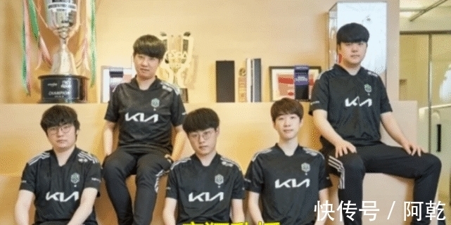 穆西亚拉玩球员二选一游戏:梅西>凯恩>哈兰德、维尔茨