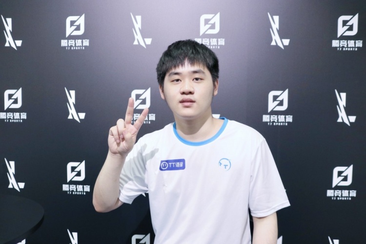 瓦解禁区压 瓦解禁区压