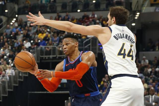 皱紧眉头 皱紧眉头